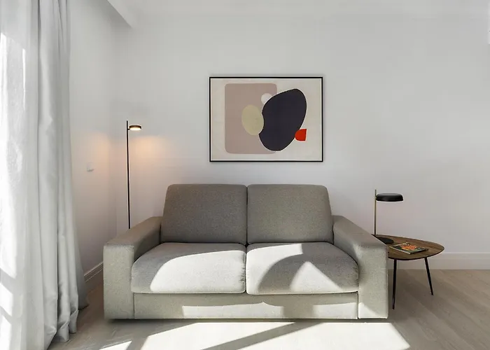 Les Deux Mariettes & *